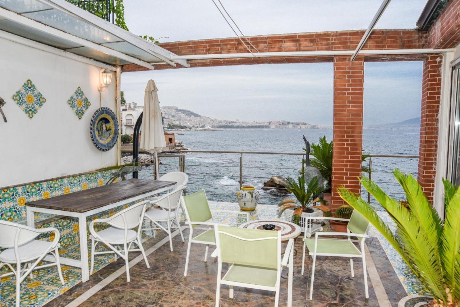 La Casa Sul Mare Apartment Наполи Екстериор снимка