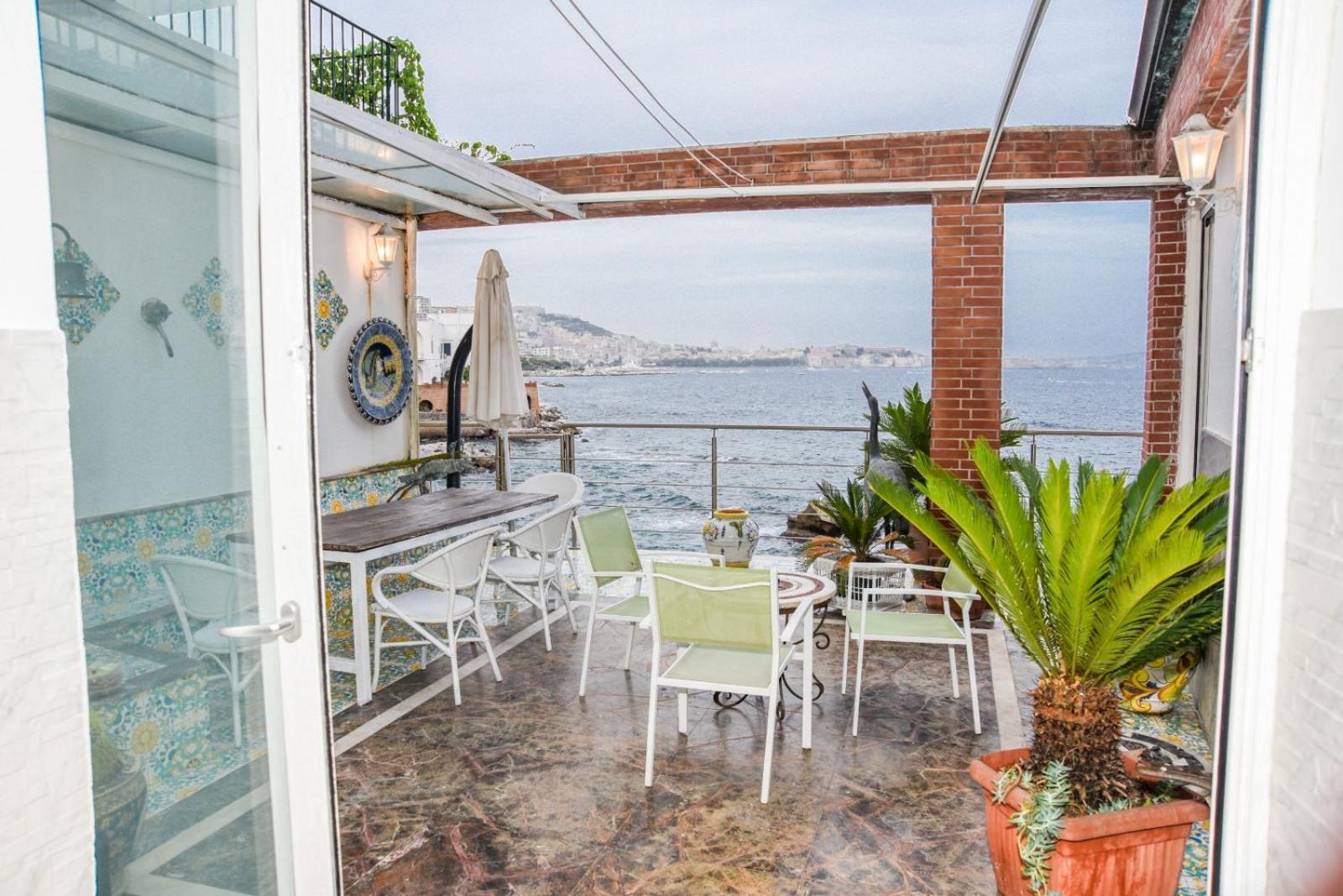 La Casa Sul Mare Apartment Наполи Екстериор снимка
